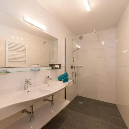 Lipeter & Bergheimat Hotel 3*